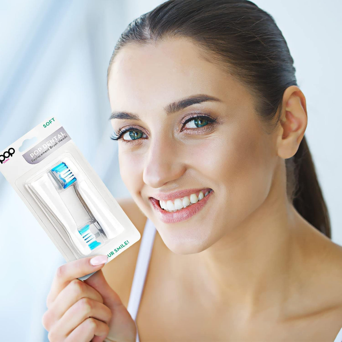 White Electric Toothbrush with 2 Replacement Heads E87436