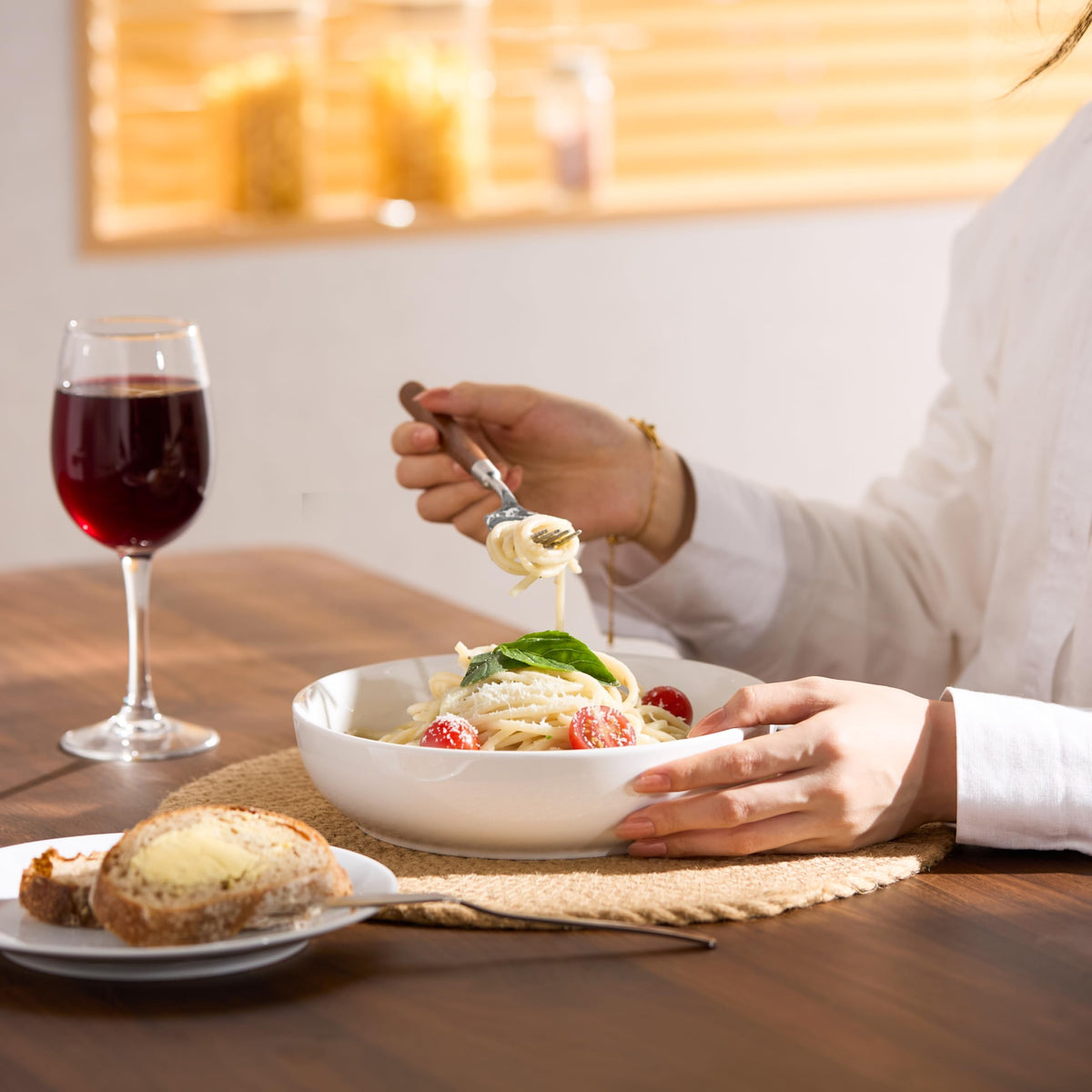 White 40 oz Pasta Bowls Set of 4 Z879